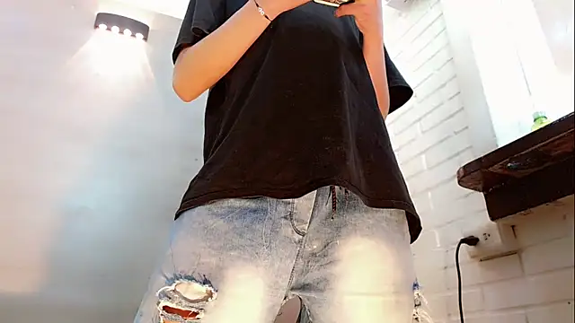 Snapshot of Daniela_Pink_ chatting on 12-05-25, 08:49 Daniela Pink online show from 12-05-25, 08:49