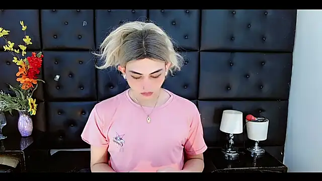 Snapshot of Daniela_Pink_ chatting on 02-25-26, 07:45 Daniela Pink online show from 02-25-26, 07:45