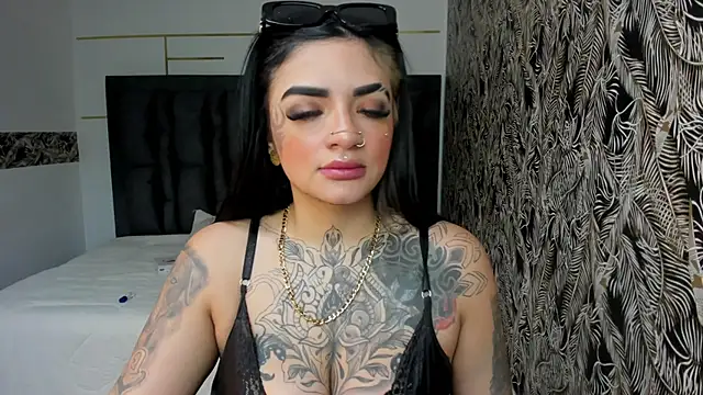 Snapshot of Anhell7_x chatting on 11-15-25, 07:32 Anhell7 x online show from 11-15-25, 07:32