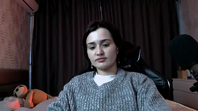 Snapshot of KiraYammy chatting on 05-15-26, 10:50 KiraYammy online show from 05-15-26, 10:50