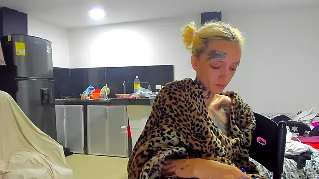 Snapshot of barbara_anal_squirt_ chatting on 03-12-25, 05:35 barbara anal squirt online show from 03-12-25, 05:35