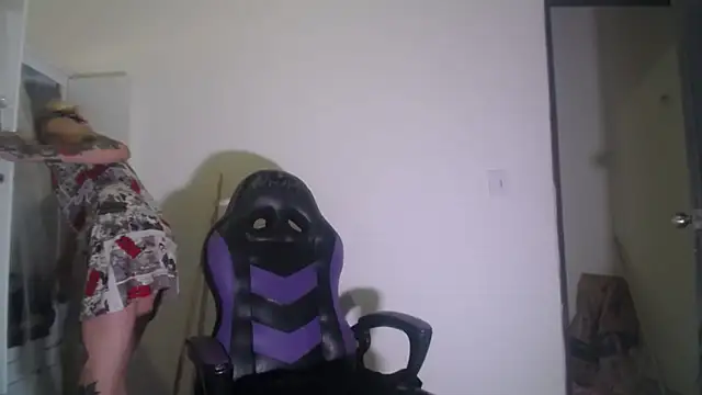 Snapshot of barbara_anal_squirt_ chatting on 10-14-25, 08:20 barbara anal squirt online show from 10-14-25, 08:20