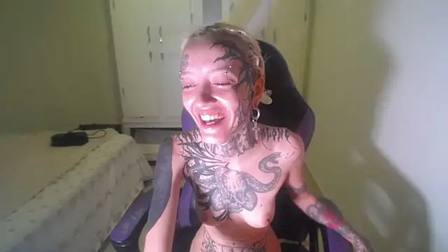 Snapshot of barbara_anal_squirt_ chatting on 10-15-25, 08:42 barbara anal squirt online show from 10-15-25, 08:42