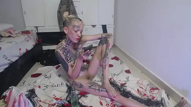 Snapshot of barbara_anal_squirt_ chatting on 10-27-25, 02:54 barbara anal squirt online show from 10-27-25, 02:54