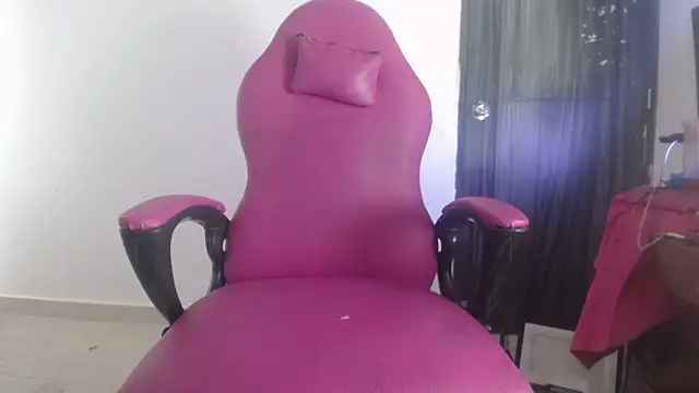 Snapshot of barbara_anal_squirt_ chatting on 11-05-25, 03:56 barbara anal squirt online show from 11-05-25, 03:56