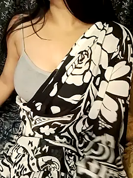Snapshot of shuhana_ chatting on 01-30-25, 01:33 shuhana online show from 01-30-25, 01:33