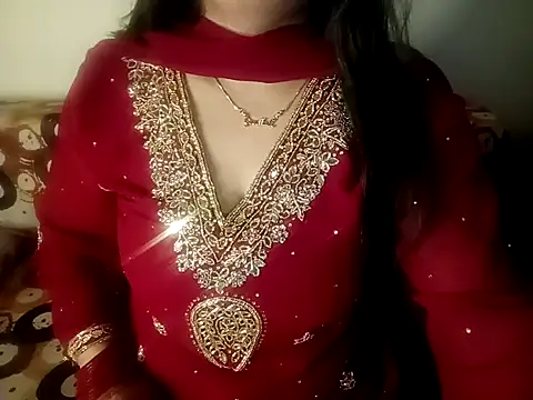 Snapshot of shuhana_ chatting on 10-12-25, 12:53 shuhana online show from 10-12-25, 12:53