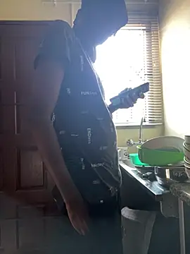 Gifttheskimaskboy online show from 04-28-26, 07:46