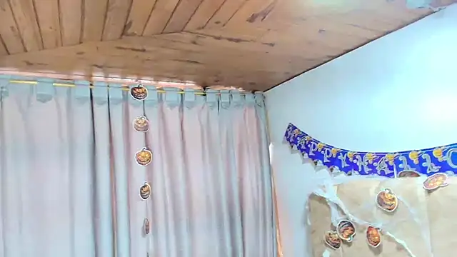 Zoe Curvy online show from 11-03-25, 12:39