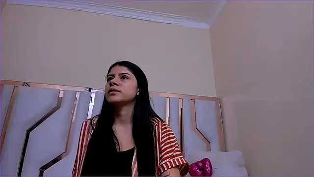 Snapshot of TifanyChill chatting on 10-25-25, 05:19 TifanyChill online show from 10-25-25, 05:19