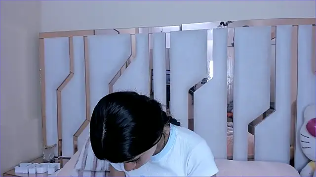 Snapshot of TifanyChill chatting on 11-19-25, 07:03 TifanyChill online show from 11-19-25, 07:03