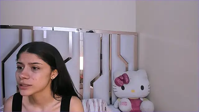 Snapshot of TifanyChill chatting on 11-20-25, 07:35 TifanyChill online show from 11-20-25, 07:35