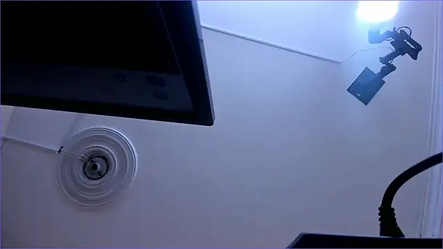 Snapshot of TifanyChill chatting on 11-27-25, 07:05 TifanyChill online show from 11-27-25, 07:05