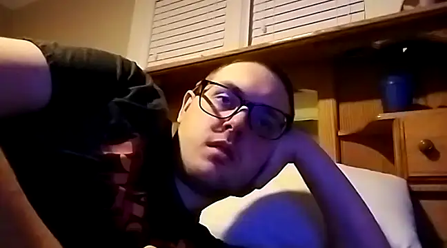 Snapshot of 420getsmehorny chatting on 12-03-24, 01:30 420getsmehorny online show from 12-03-24, 01:30