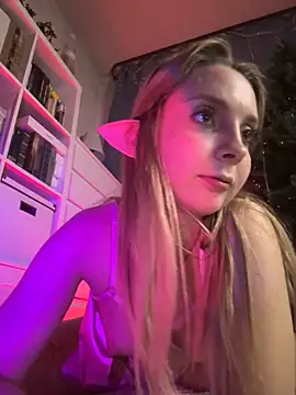 Snapshot of oceaneyesbb chatting on 12-25-24, 05:47 oceaneyesbb online show from 12-25-24, 05:47