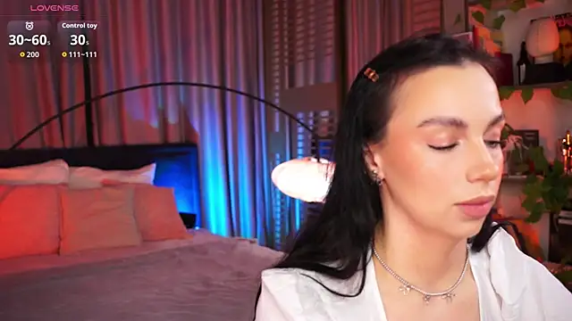 LunaNight online show from 11-17-25, 08:47