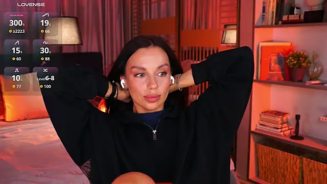 LunaNight online show from 04-25-26, 08:39