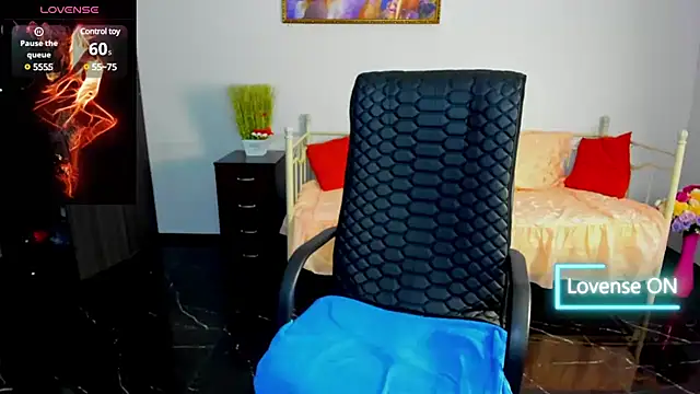 Julia Dean online show from 03-18-25, 01:09