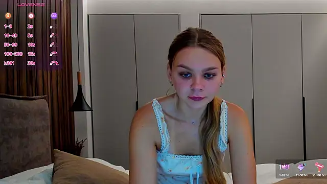 Molly sweetie online show from 09-29-25, 06:07