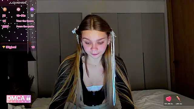 Molly sweetie online show from 12-22-25, 07:33