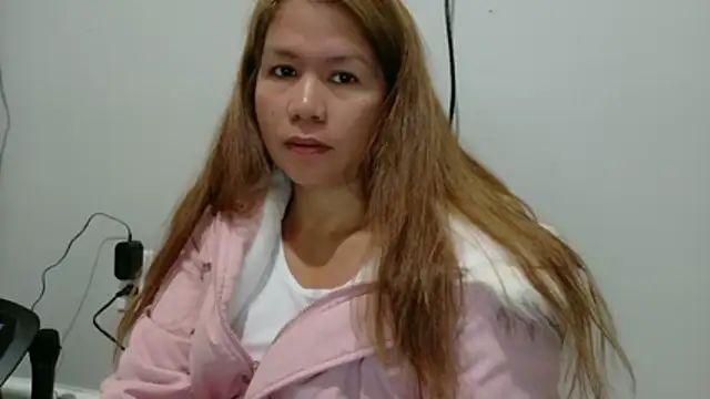 Snapshot of XLennaMX chatting on 02-03-26, 02:53 XLennaMX online show from 02-03-26, 02:53