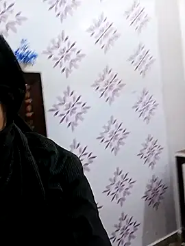 Snapshot of Yours-Bebo chatting on 01-08-25, 09:10 Yours-Bebo online show from 01-08-25, 09:10