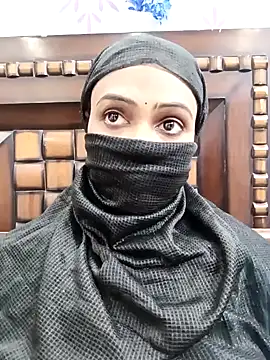 Snapshot of Yours-Bebo chatting on 01-20-25, 05:06 Yours-Bebo online show from 01-20-25, 05:06