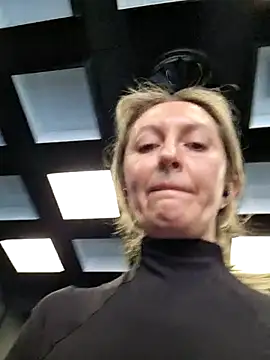 Snapshot of Miss____Mia_ chatting on 02-07-25, 11:56 Miss Mia online show from 02-07-25, 11:56