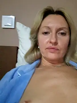 Snapshot of Miss____Mia_ chatting on 10-11-25, 06:34 Miss Mia online show from 10-11-25, 06:34