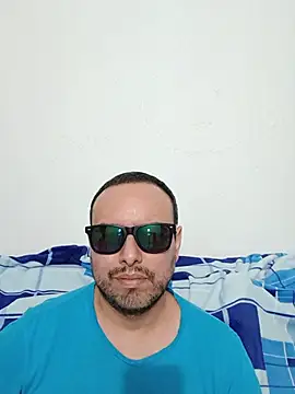 Snapshot of ElSunEagle chatting on 06-26-26, 02:27 ElSunEagle online show from 06-26-26, 02:27