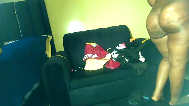 Mila Melanie online show from 04-02-26, 01:42