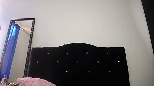 sweet skylove  online show from 04-18-26, 08:20