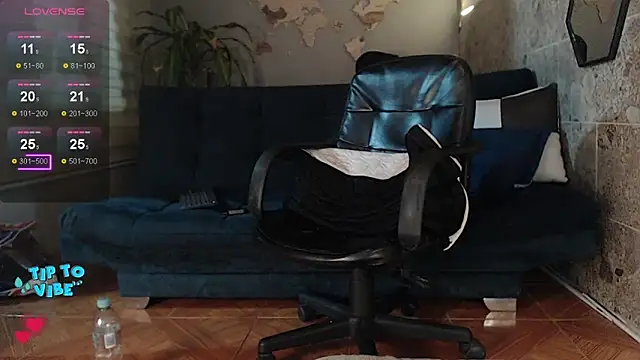 Snapshot of rogert_xx chatting on 02-11-25, 07:02 rogert xx online show from 02-11-25, 07:02