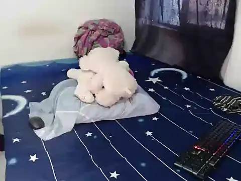 Snapshot of Frankbroad78 chatting on 10-28-25, 08:33 Frankbroad78 online show from 10-28-25, 08:33