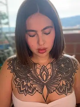 ValerieHilton online show from 01-31-25, 09:59