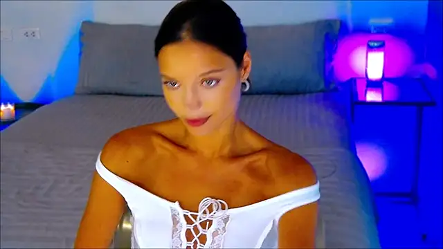 Snapshot of wow_Mia chatting on 02-07-25, 05:20 wow Mia online show from 02-07-25, 05:20