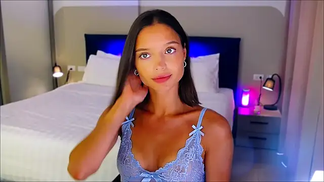 Snapshot of wow_Mia chatting on 02-20-25, 02:18 wow Mia online show from 02-20-25, 02:18