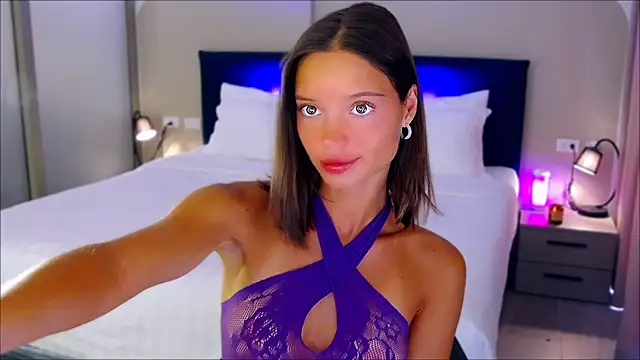 Snapshot of wow_Mia chatting on 03-03-25, 02:15 wow Mia online show from 03-03-25, 02:15