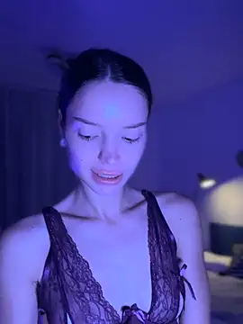 Snapshot of wow_Mia chatting on 11-11-25, 06:02 wow Mia online show from 11-11-25, 06:02