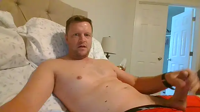 Snapshot of johnd101020 chatting on 10-10-25, 04:39 johnd101020 online show from 10-10-25, 04:39