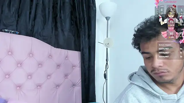 Snapshot of Applehot_LRR chatting on 01-08-25, 08:06 Applehot LRR online show from 01-08-25, 08:06