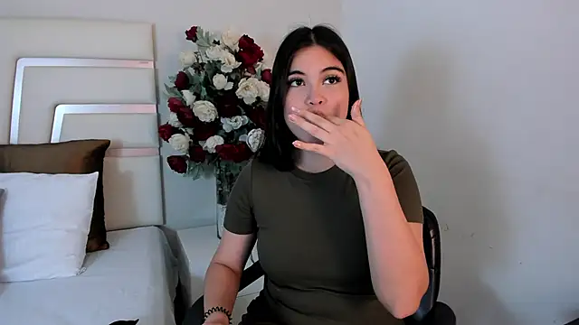 CamilaSofiia online show from 02-28-25, 07:46