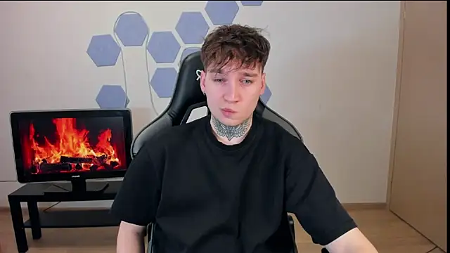 Chris Tyson online show from 01-05-25, 04:14