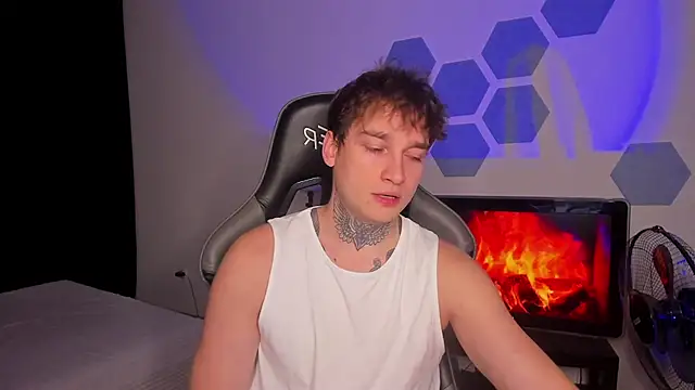 Chris Tyson online show from 10-16-25, 07:26