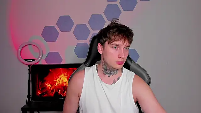 Chris Tyson online show from 10-23-25, 10:19