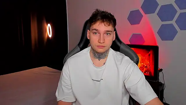 Chris Tyson online show from 11-27-25, 06:15