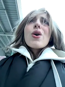 LoraaDoll online show from 10-27-25, 01:48