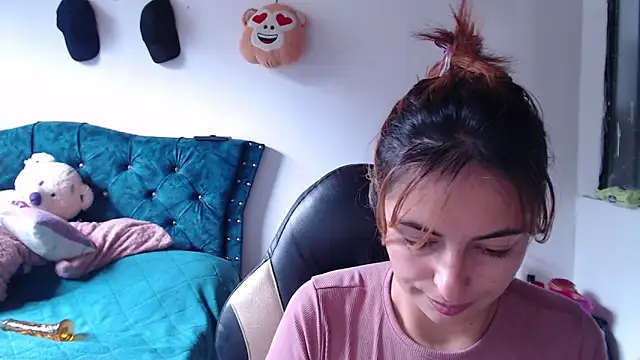 Kate lorens9 online show from 05-14-26, 02:24