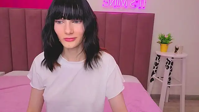 Lili flowerr online show from 06-16-26, 11:46