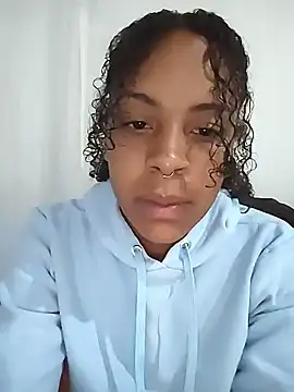 Julia Pretinha online show from 01-07-26, 01:30